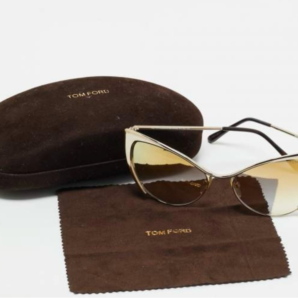Tom Ford Elegant Gold Sunglasses